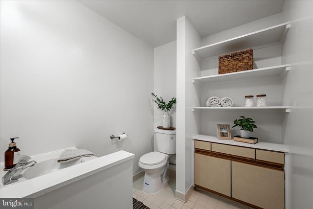 15 MARIAN CT, Sterling, VA 20165