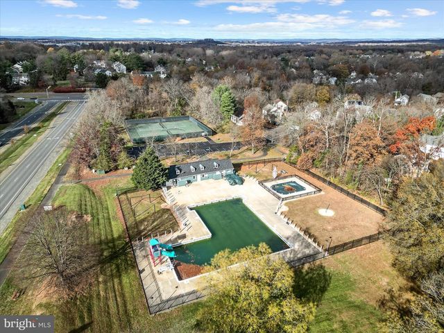 15 MARIAN CT, Sterling, VA 20165