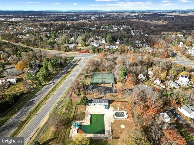 15 MARIAN CT, Sterling, VA 20165