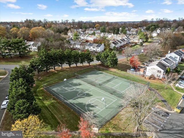 15 MARIAN CT, Sterling, VA 20165