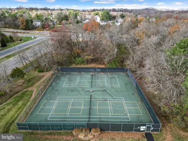 15 MARIAN CT, Sterling, VA 20165