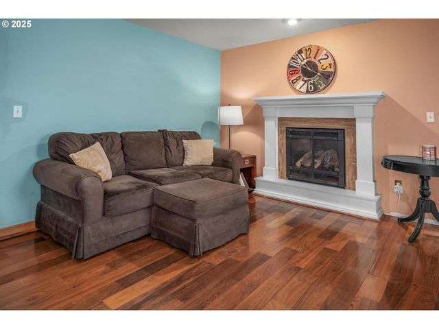 19326 ROLLINS St, Oregon City, OR 97045