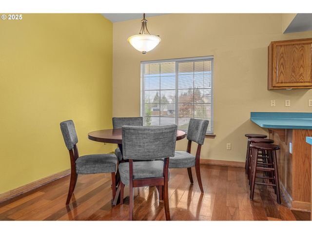 19326 ROLLINS St, Oregon City, OR 97045