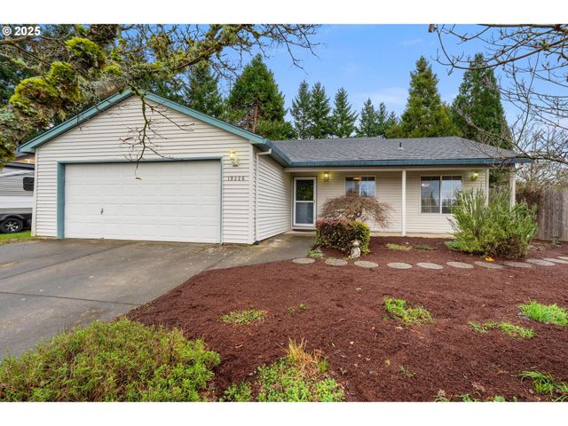19326 ROLLINS St, Oregon City, OR 97045