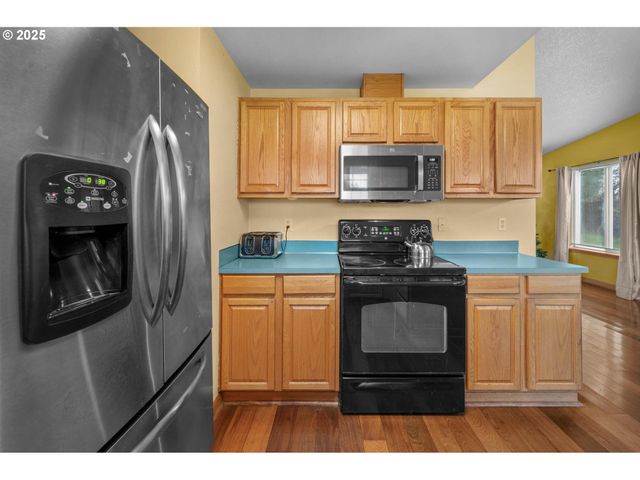 19326 ROLLINS St, Oregon City, OR 97045