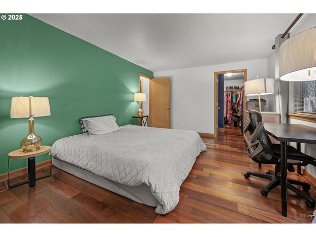 19326 ROLLINS St, Oregon City, OR 97045