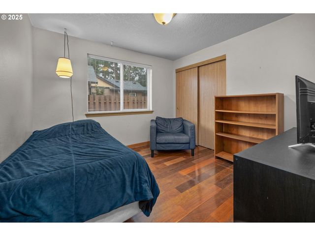 19326 ROLLINS St, Oregon City, OR 97045