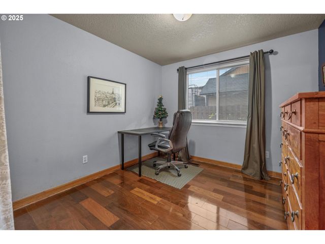 19326 ROLLINS St, Oregon City, OR 97045