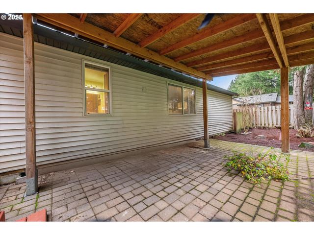 19326 ROLLINS St, Oregon City, OR 97045