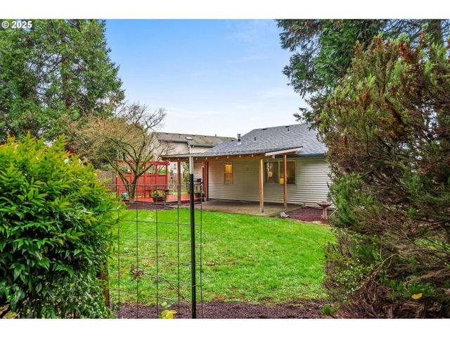 19326 ROLLINS St, Oregon City, OR 97045