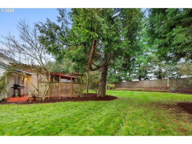19326 ROLLINS St, Oregon City, OR 97045