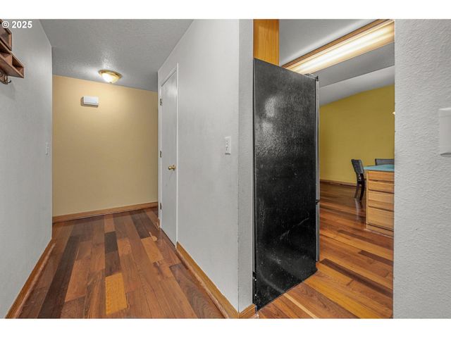 19326 ROLLINS St, Oregon City, OR 97045