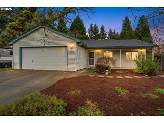 19326 ROLLINS St, Oregon City, OR 97045