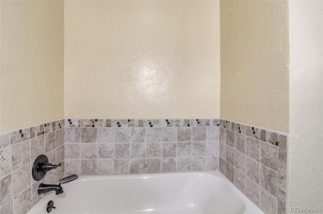6043 S Glencoe Way, Centennial, CO 80121