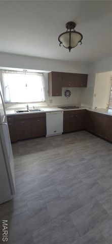 10714 Winthrop Court, St Louis, MO 63123