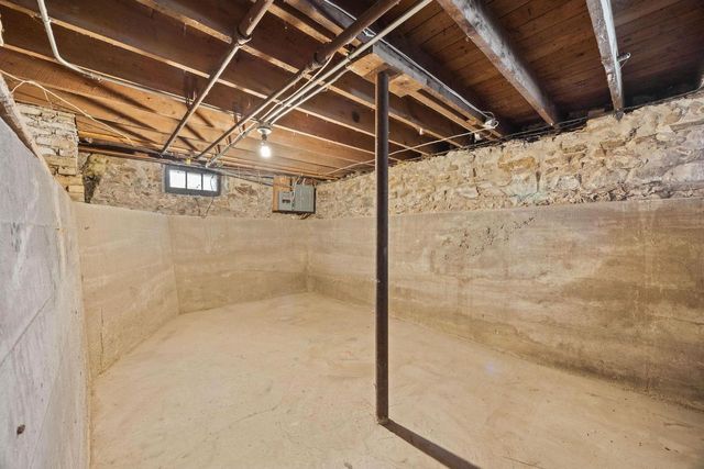 103 E Rollin Street, Edgerton, WI 53534