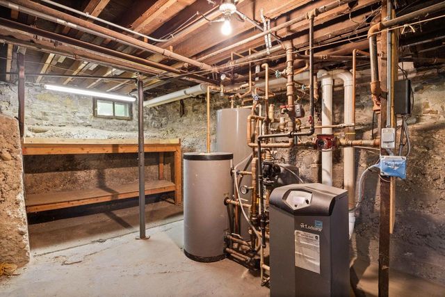 103 E Rollin Street, Edgerton, WI 53534