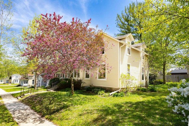 103 E Rollin Street, Edgerton, WI 53534
