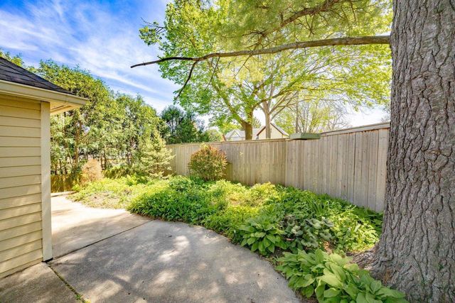 103 E Rollin Street, Edgerton, WI 53534