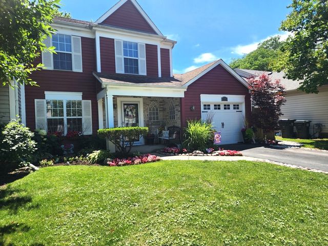 54 Sandhurst Road, Mundelein, IL 60060