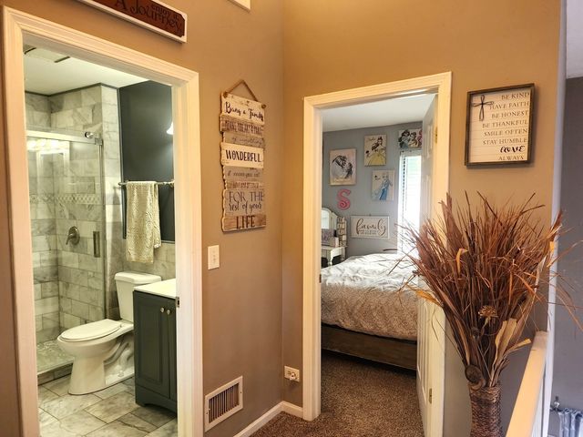 54 Sandhurst Road, Mundelein, IL 60060
