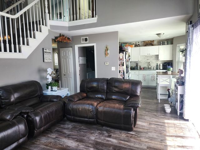 54 Sandhurst Road, Mundelein, IL 60060