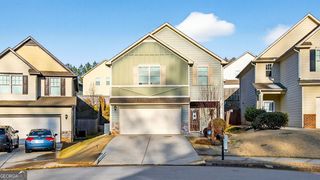 1027 Grenier Terrace NE, Lawrenceville, GA 30045