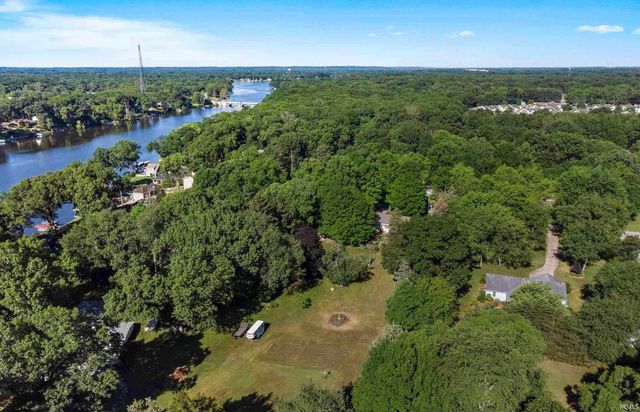 55818 Merle Avenue, Elkhart, IN 46514