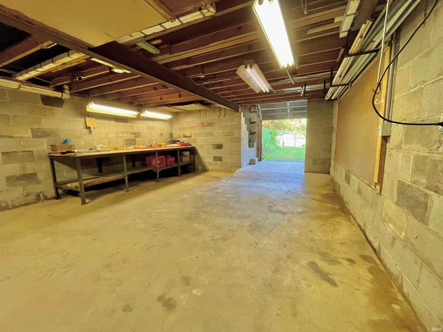 55818 Merle Avenue, Elkhart, IN 46514