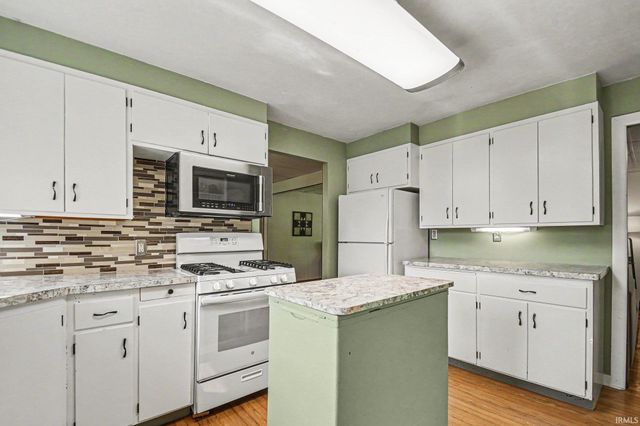 55818 Merle Avenue, Elkhart, IN 46514