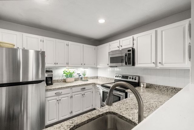 529 Columbus Ave 21, Boston, MA 02118