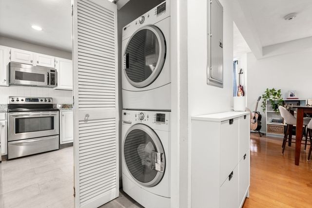 529 Columbus Ave 21, Boston, MA 02118