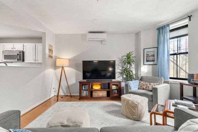 529 Columbus Ave 21, Boston, MA 02118