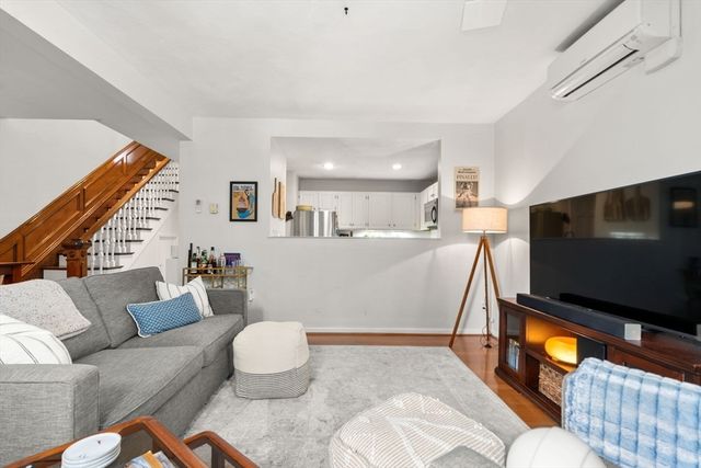 529 Columbus Ave 21, Boston, MA 02118