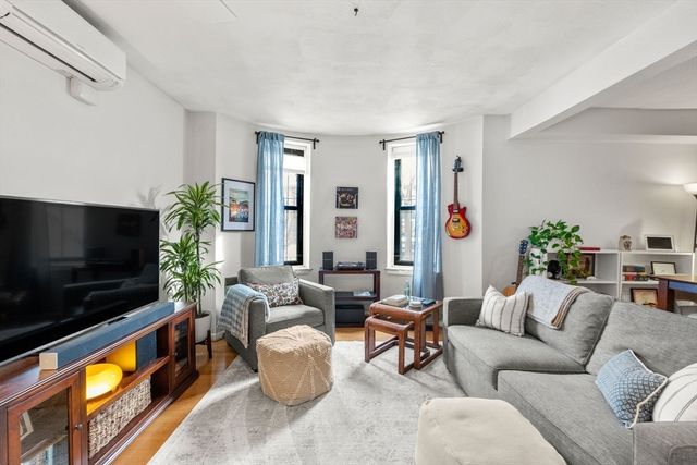 529 Columbus Ave 21, Boston, MA 02118