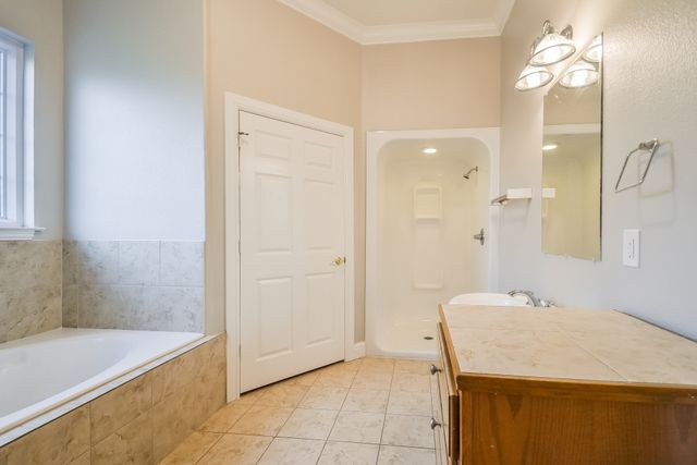 242 Irick Court, Aubrey, TX 76227