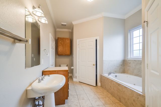 242 Irick Court, Aubrey, TX 76227