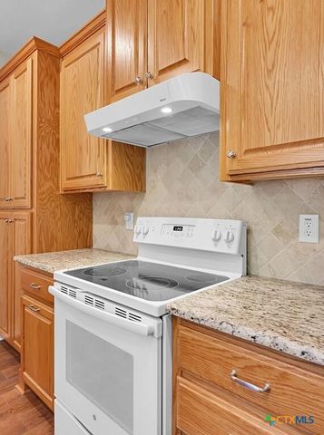 556 Wildwood Trail, Lorena, TX 76655