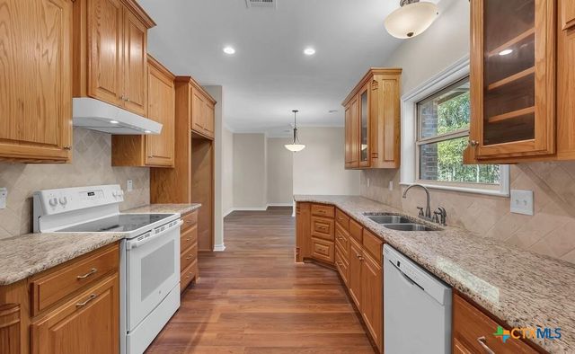 556 Wildwood Trail, Lorena, TX 76655