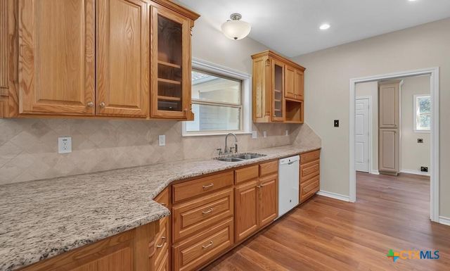 556 Wildwood Trail, Lorena, TX 76655