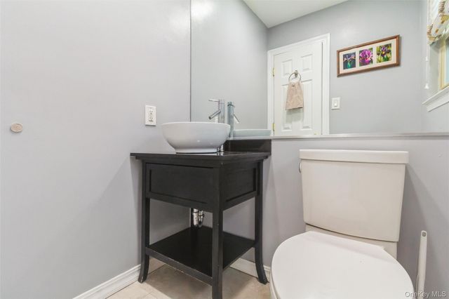 2845 Nicole Court, Oceanside, NY 11572