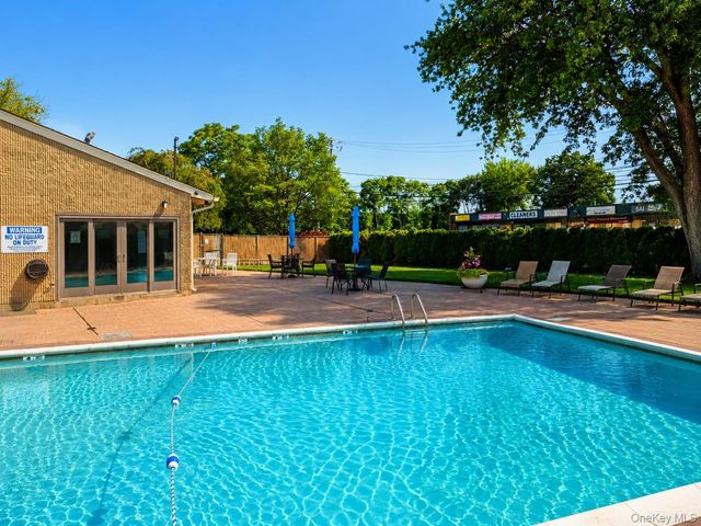 2845 Nicole Court, Oceanside, NY 11572