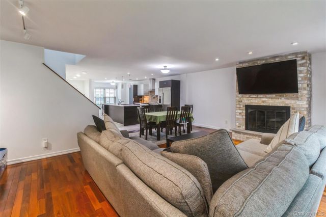 2845 Nicole Court, Oceanside, NY 11572