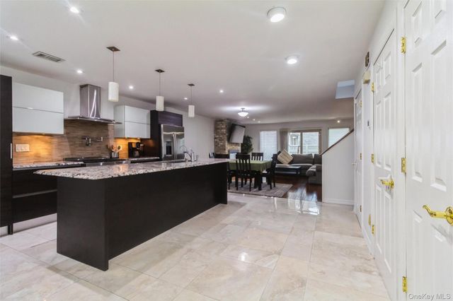 2845 Nicole Court, Oceanside, NY 11572