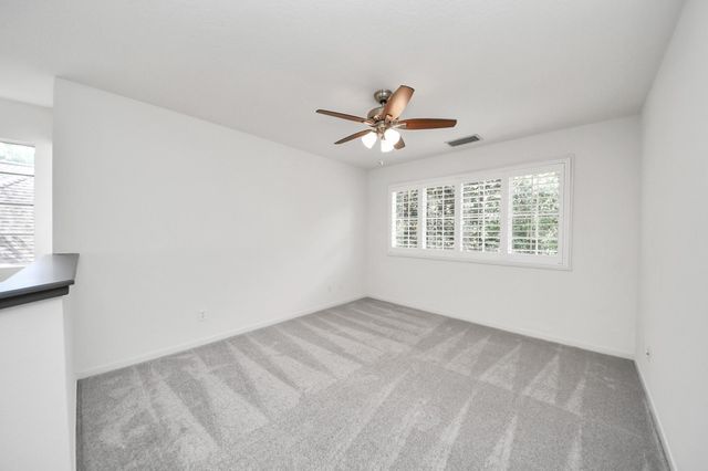 103 E Lakeridge Drive, The Woodlands, TX 77381