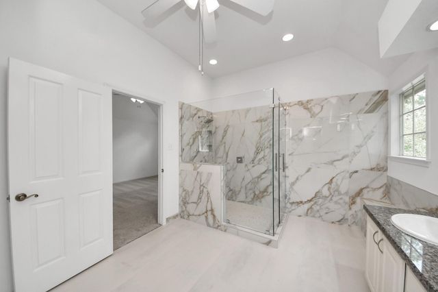 103 E Lakeridge Drive, The Woodlands, TX 77381