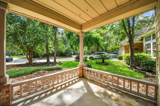 103 E Lakeridge Drive, The Woodlands, TX 77381