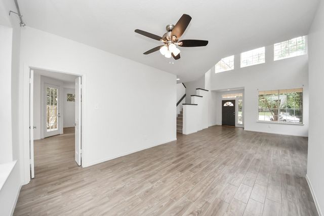 103 E Lakeridge Drive, The Woodlands, TX 77381
