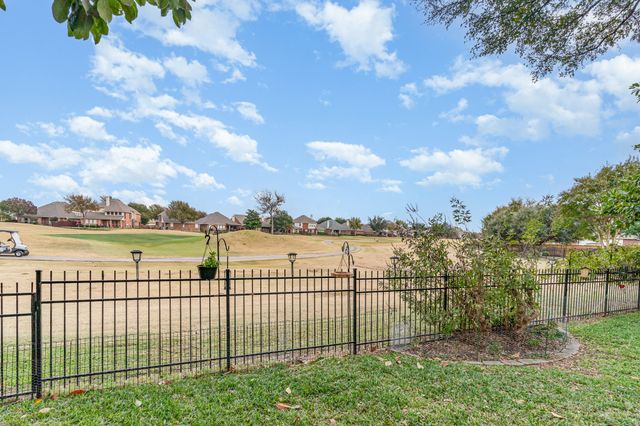 1601 Canyon Creek Drive, Mckinney, TX 75072