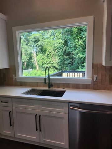 852 Laurelmont Drive SW, Atlanta, GA 30311